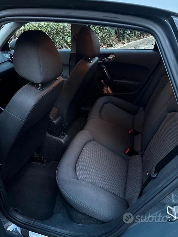 Usata Audi A1 Sportback Ambiente 116 CV (85 kW) 2015 Grigio Utilitaria