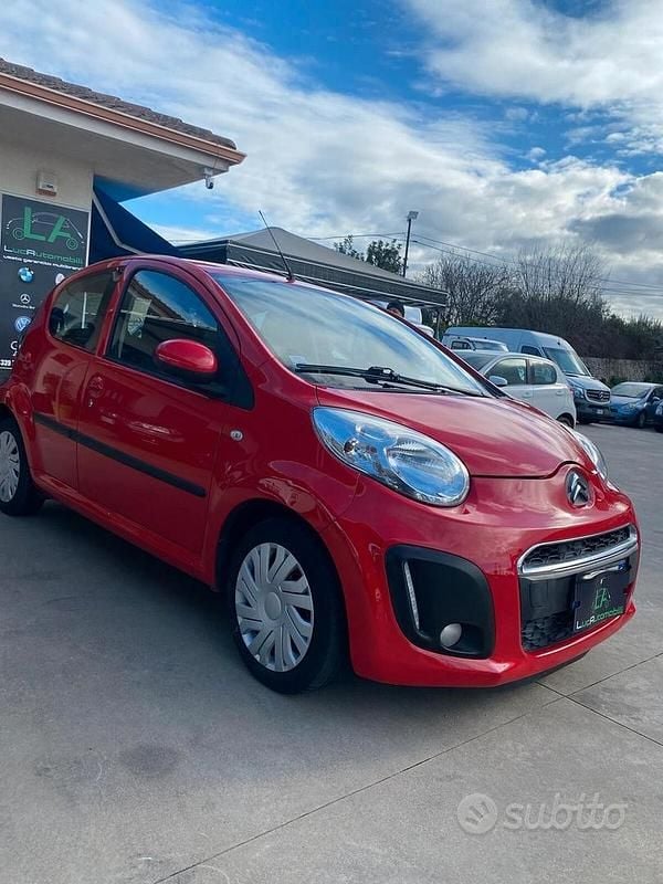 Usata Citroën C1 Exclusive 68 CV (50 kW) 2012 Rosso Utilitaria