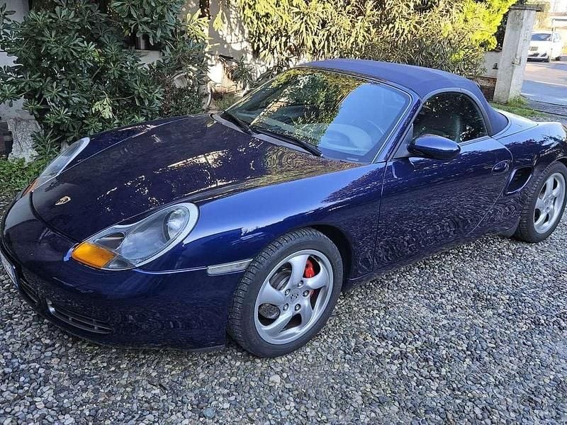 Second-hand Porsche Boxster 252 CP (185 kW) 2002 Albastru Cabrio