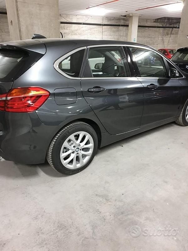 Usata BMW 218 Active Tourer Advantage 150 CV (110 kW) 2019 Grigio Monovolume