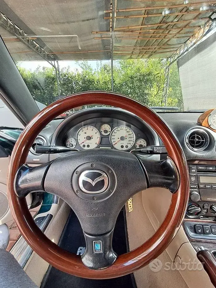 Usata Mazda MX5 146 CV (107 kW) 2004 Verde Cabrio
