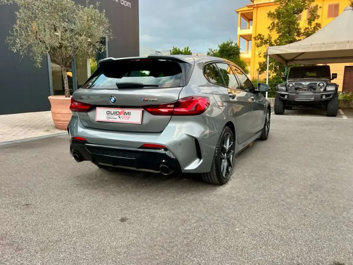 Usata BMW M135 306 CV (225 kW) 2023 Grigio Utilitaria