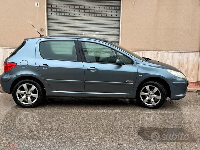 Usata Peugeot 307 90 CV (66 kW) 2007 Grigio Berlina