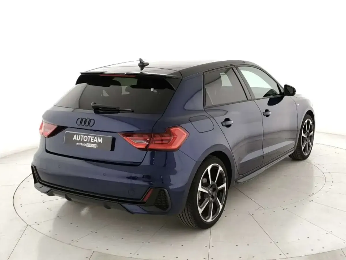 Usata Audi A1 Sportback 116 CV (85 kW) 2025 Blu tetto nero Utilitaria