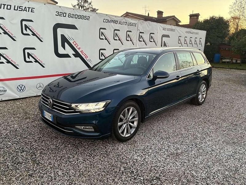 Usata VW Passat Business 150 CV (110 kW) 2021 Blu/azzurro Station wagon