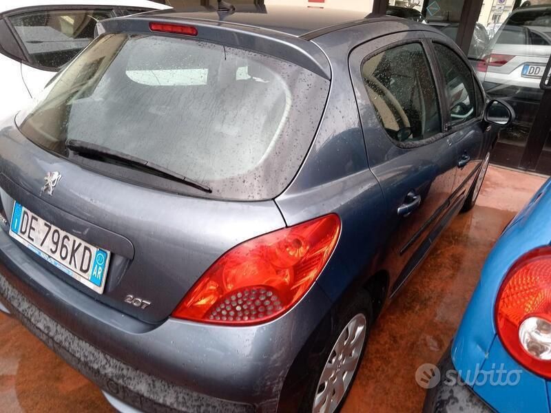 Usata Peugeot 207 75 CV (55 kW) 2007 Grigio Berlina