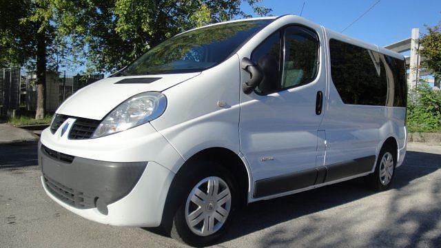 Usata Renault Trafic 114 CV (83 kW) 2011 Bianco pastello Monovolume