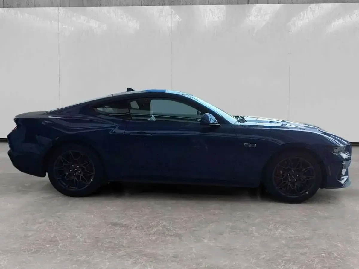 Nuova Ford Mustang GT Fastback 450 CV (330 kW) 2026 Atlas blue Coupé