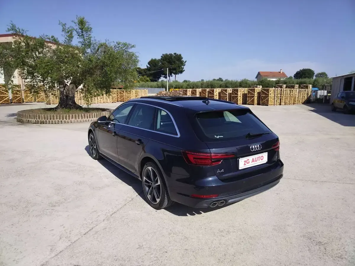Usata Audi A4 Ambiente 190 CV (139 kW) 2017 Blu/azzurro Station wagon
