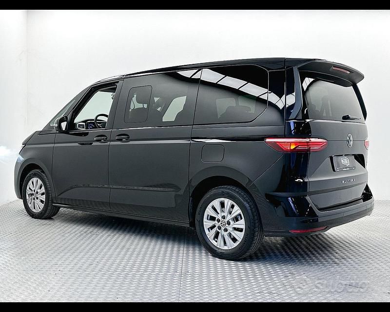 Usata VW Multivan 150 CV (110 kW) 2025 Nero Furgone