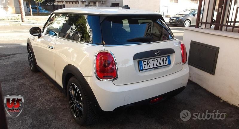 Usata Mini One D Business 95 CV (69 kW) 2016 Beige Utilitaria