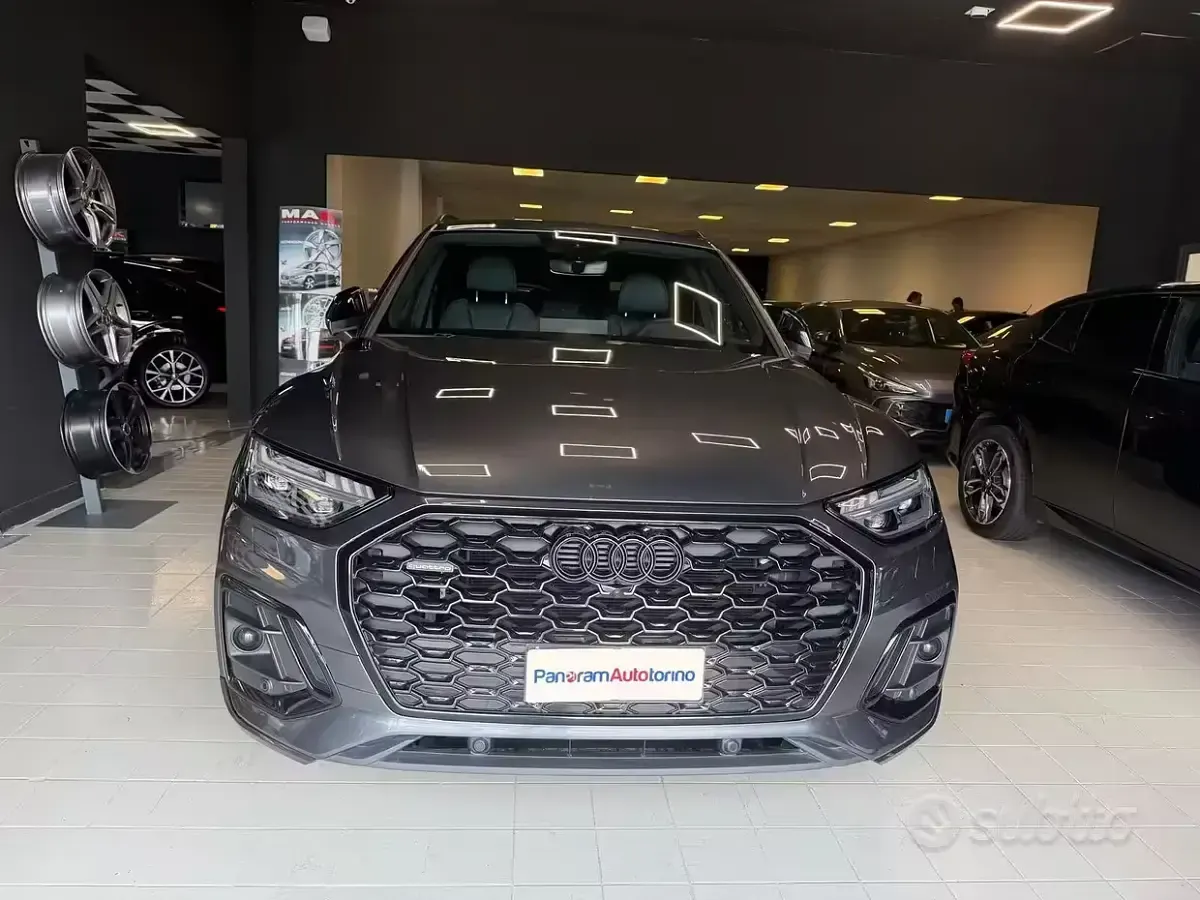 Usata Audi Q5 Ambiente 204 CV (150 kW) 2025 Grigio SUV