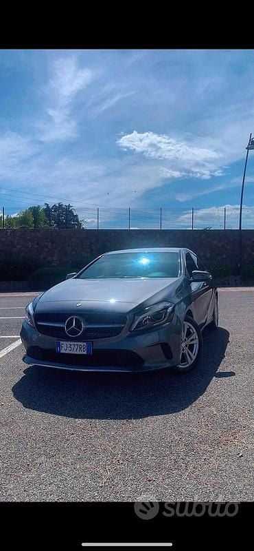 Usata 2017 Mercedes A180 Tre volumi | 13.500 € - Immagine 1/4