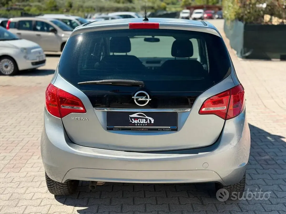 Usata Opel Meriva Cosmo 120 CV (88 kW) 2013 Grigio Monovolume
