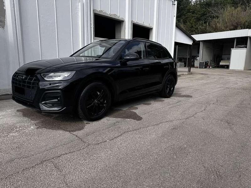 Usata 2022 Audi Q5 Business SUV | 43.990 € (Cara) - Immagine 1/4