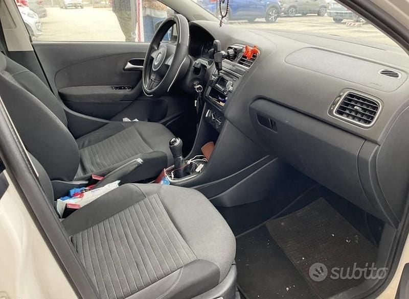 Usata VW Polo 75 CV (55 kW) 2013 Bianco Utilitaria