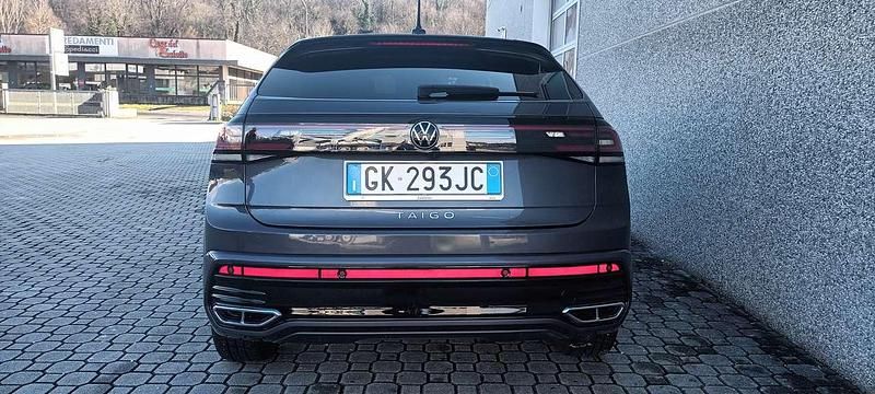 Usata VW Taigo R-line 150 CV (110 kW) 2023 Smoke grey SUV