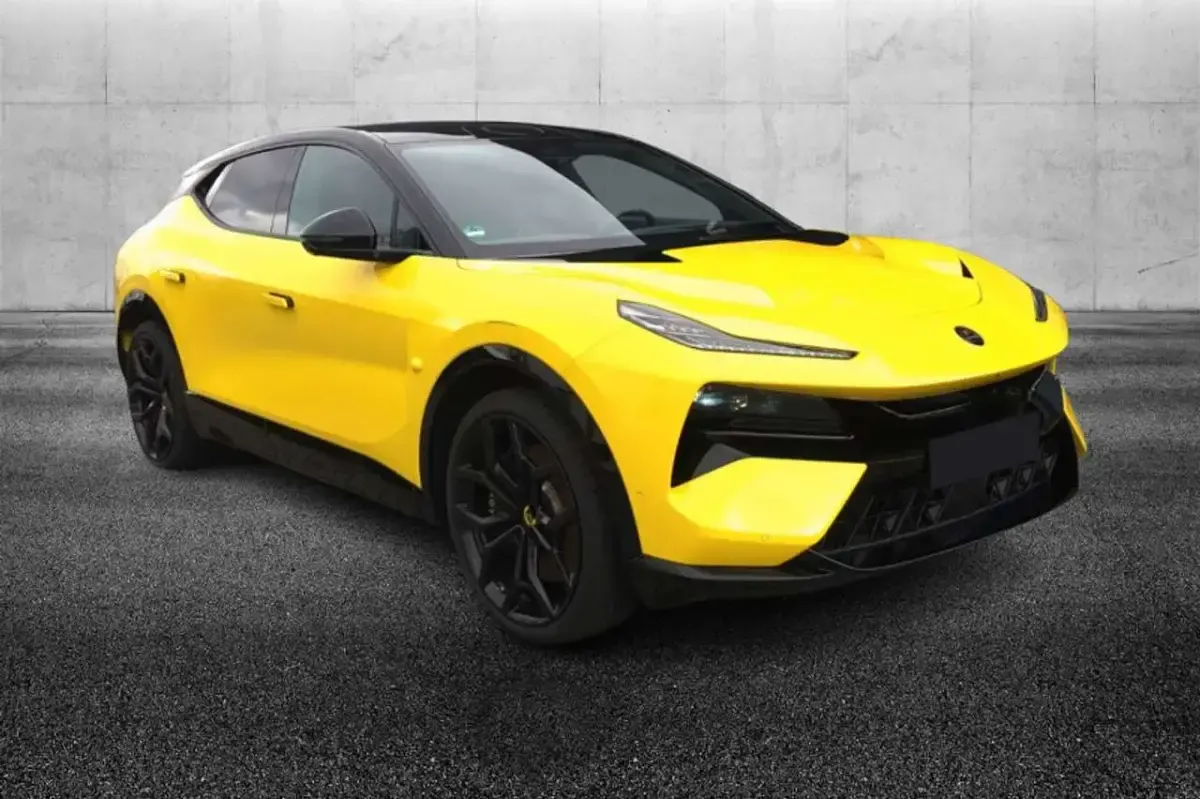 Usata Lotus Eletre 139 kW (190 CV) 2023 Giallo SUV
