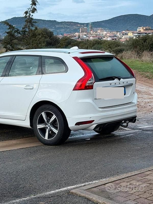 Usata Volvo XC60 163 CV (119 kW) 2016 Bianco SUV