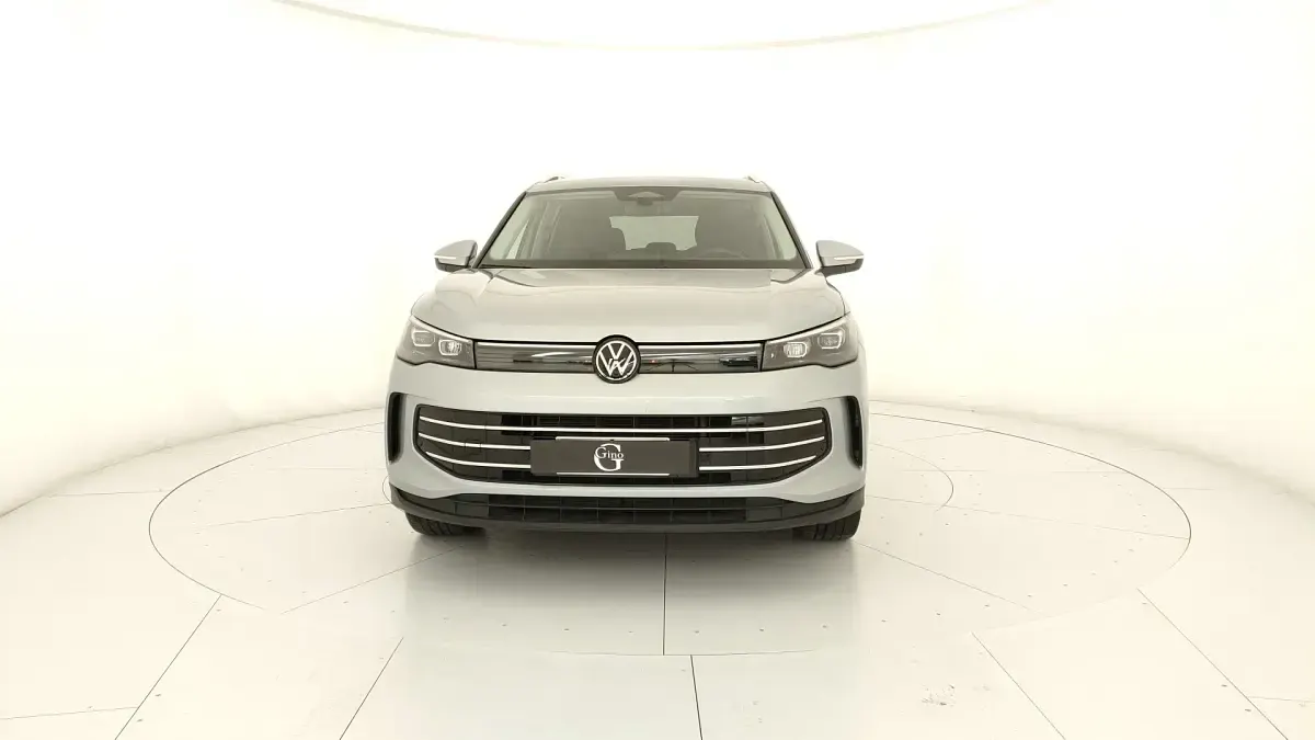 Usata VW Tiguan Elegance 150 CV (110 kW) 2024 Grigio SUV