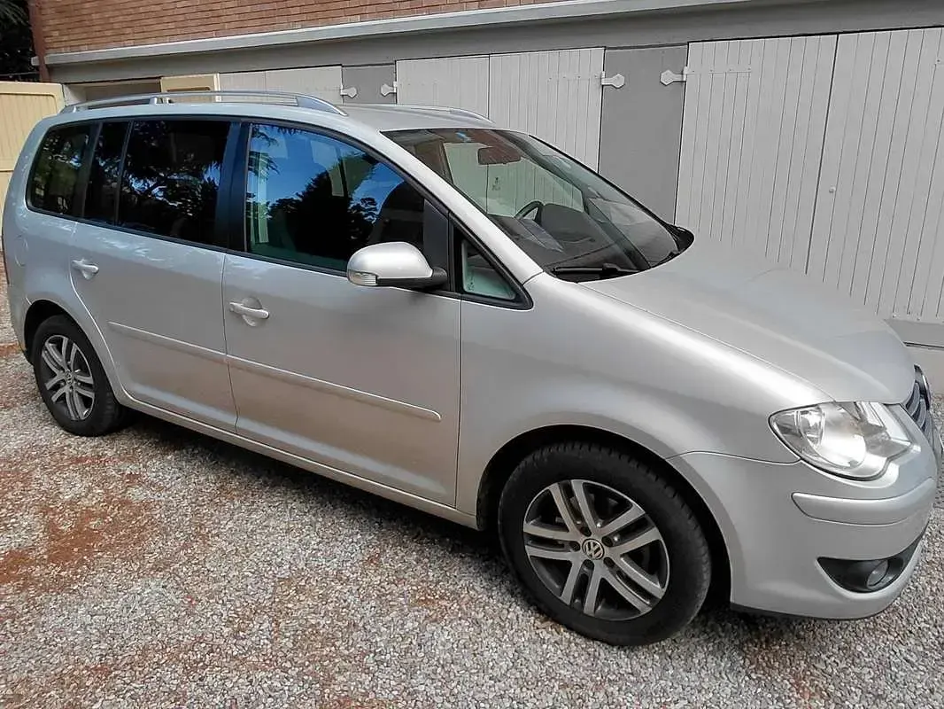 Usata VW Touran Trendline 140 CV (102 kW) 2009 Beige Monovolume