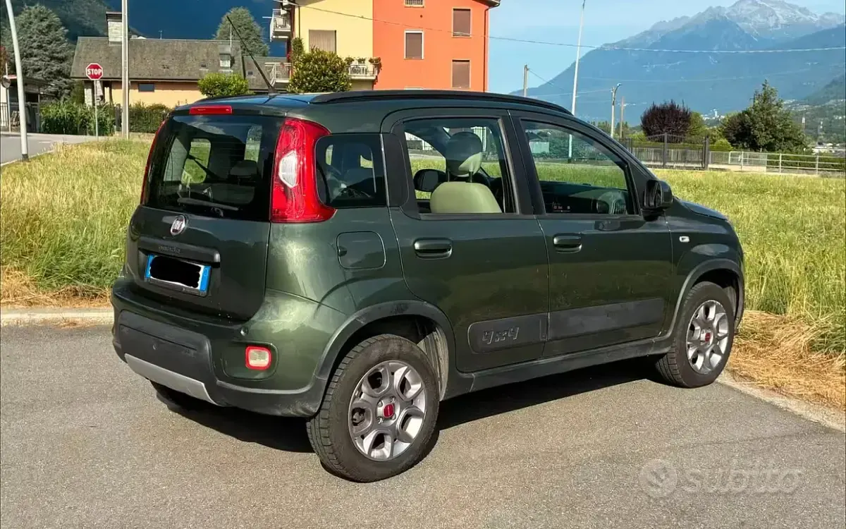 Usata Fiat Panda 4x4 80 CV (58 kW) 2015 Verde Utilitaria