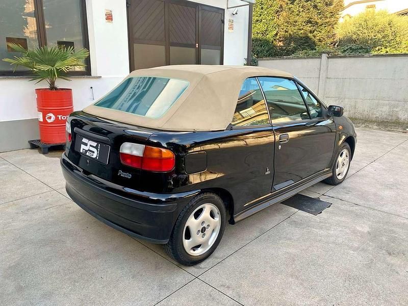 Usata Fiat Punto Cabriolet 60 CV (44 kW) 1999 Nero Cabrio