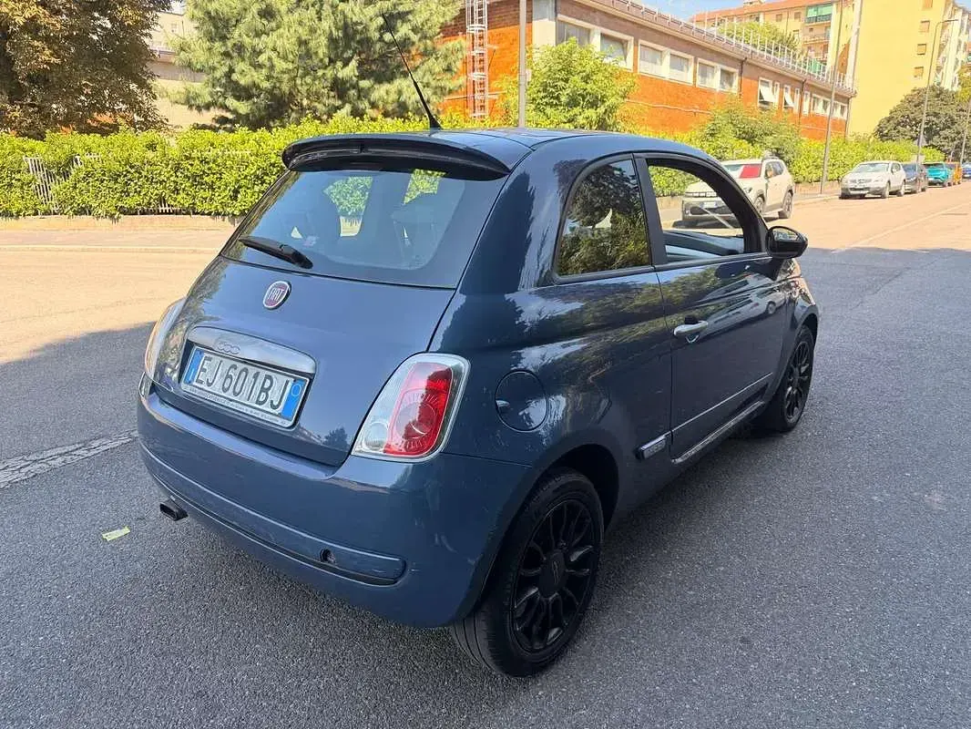 Usata Fiat 500 86 CV (63 kW) 2011 Blu/azzurro Utilitaria