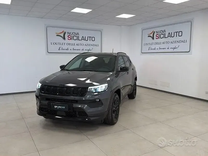Usata Jeep Compass Night Eagle 190 CV (139 kW) 2023 Grigio SUV
