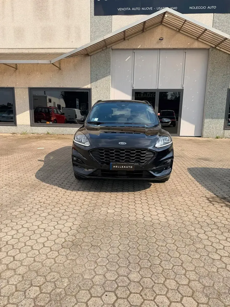 Usata Ford Kuga ST-Line 152 CV (111 kW) 2022 Nero SUV