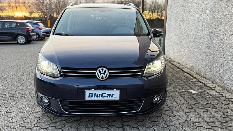 Usata VW Touran Highline 140 CV (102 kW) 2014 Blu Monovolume