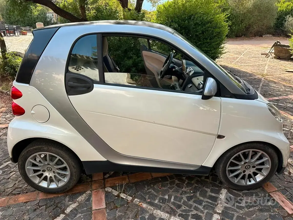 Usata Smart ForTwo Coupé Passion 71 CV (52 kW) 2009 Bianco Coupé