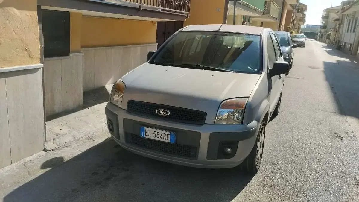 Usata Ford Fusion 80 CV (58 kW) 2012 Utilitaria