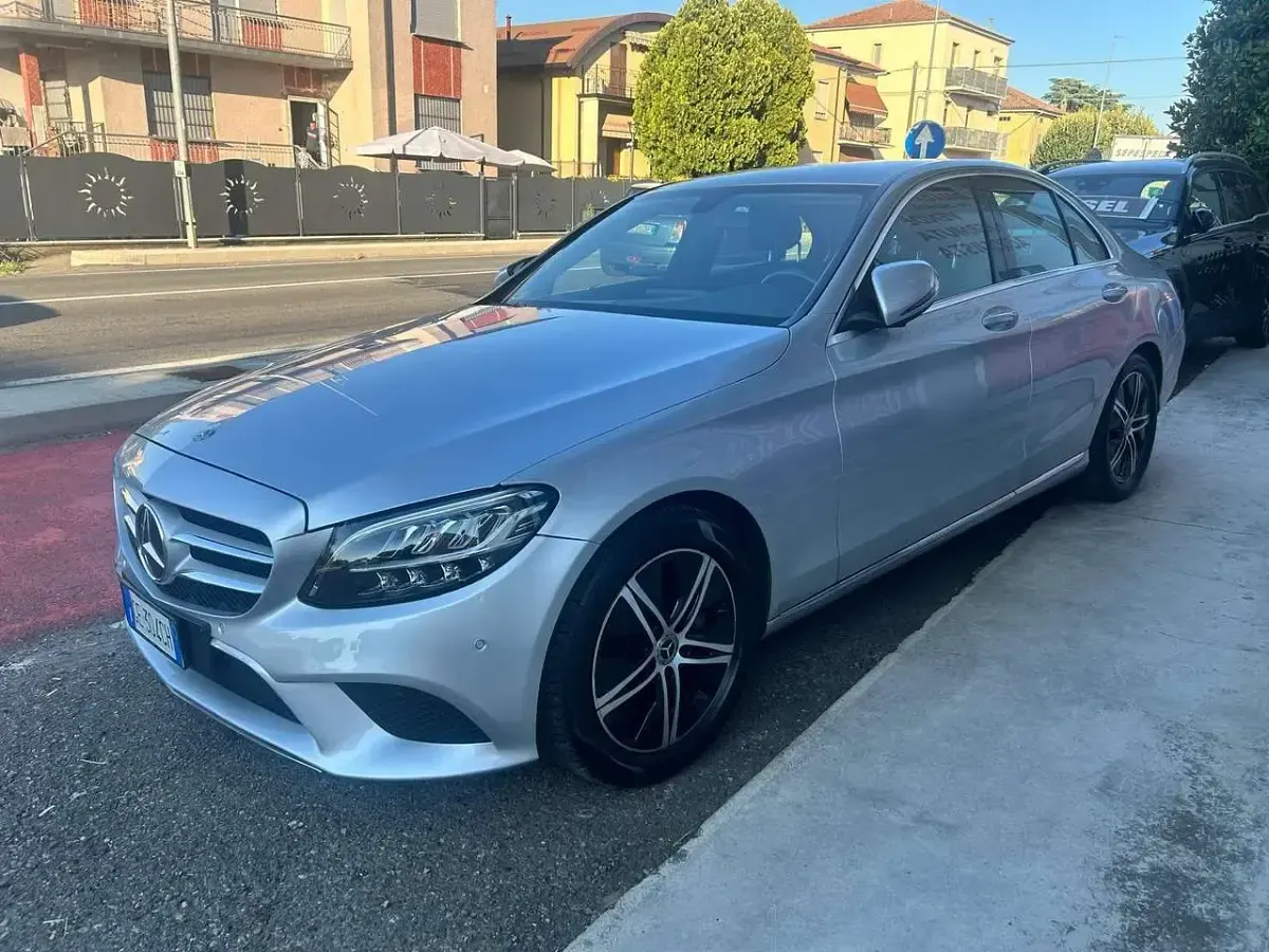 Usata Mercedes C220 194 CV (142 kW) 2021 Argento Berlina