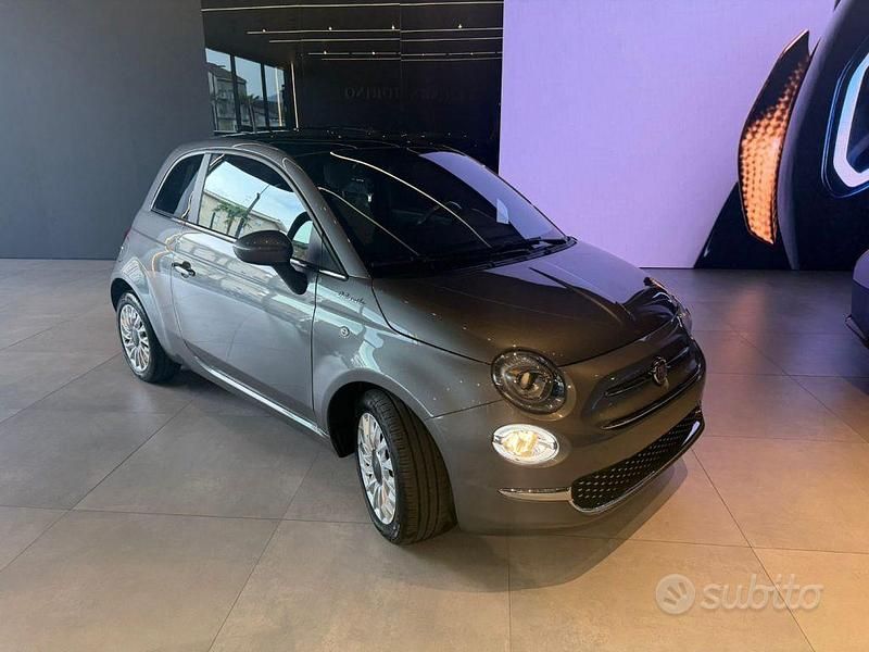 Usata Fiat 500 Dolcevita 69 CV (50 kW) 2023 Grigio pompei metallizzato Utilitaria