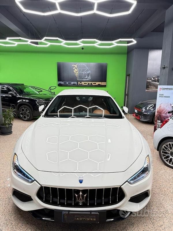 Usata Maserati Ghibli GranLusso 250 CV (183 kW) 2020 Bianco Coupé