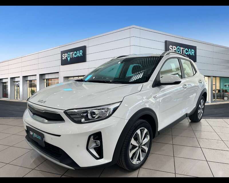 Bianco Usata 2022 Kia Stonic Style SUV | 14.900 € (Buon prezzo) - Immagine 1/4