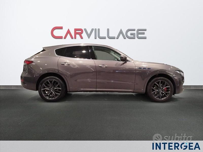 Usata Maserati Levante GT 330 CV (242 kW) 2022 Grigio SUV
