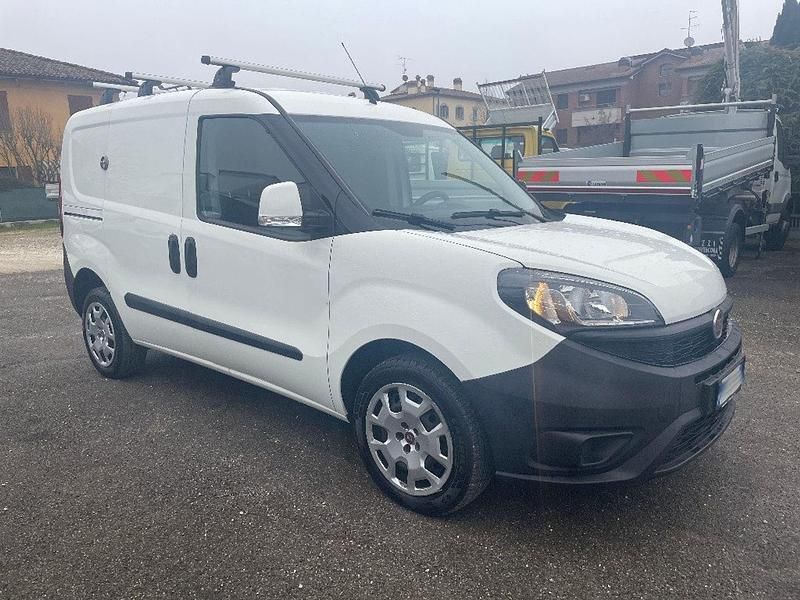 Usata Fiat Doblò 120 CV (88 kW) 2018 Bianco Monovolume