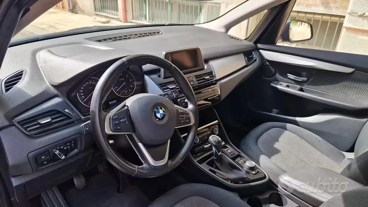 Begagnad BMW 218 Efficient Dynamics 2016 Blå Sedan