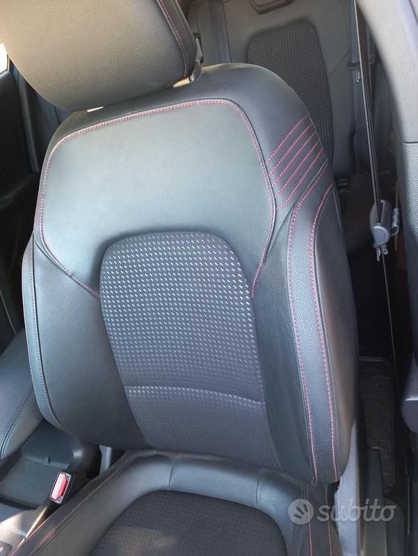 Usata Ford Focus Active 150 CV (110 kW) 2019 Blu Berlina