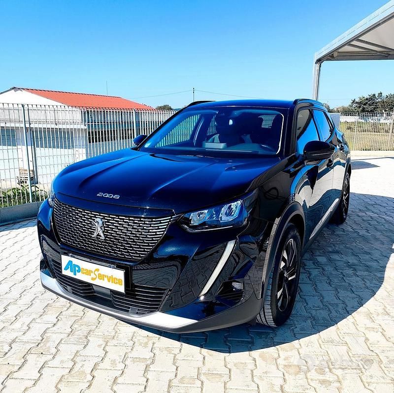 Usata Peugeot 2008 Allure 110 CV (80 kW) 2021 Nero SUV