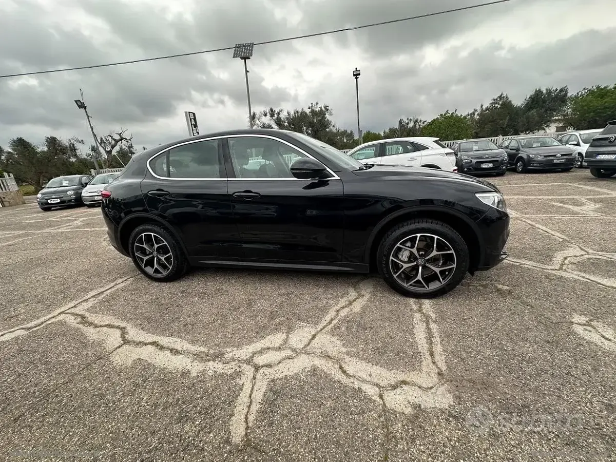 Usata Alfa Romeo Stelvio Super 210 CV (154 kW) 2018 Nero SUV