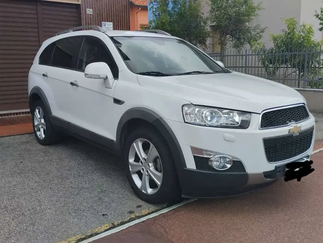 Usata Chevrolet Captiva LTZ 184 CV (135 kW) 2011 Bianco SUV
