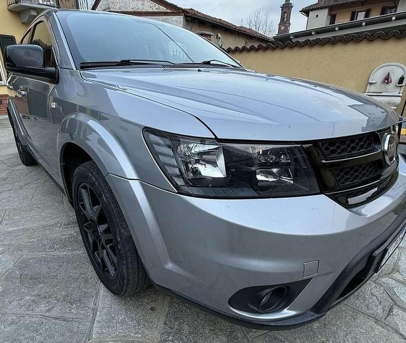Usata Fiat Freemont Black Code 170 CV (125 kW) 2015 Grigio SUV
