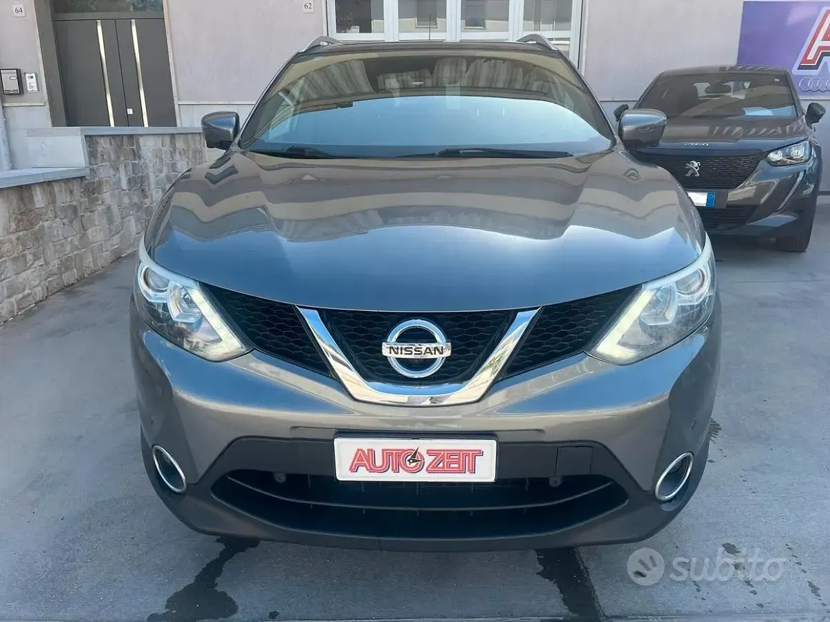 Usata Nissan Qashqai Tekna 110 CV (80 kW) 2017 Grigio SUV