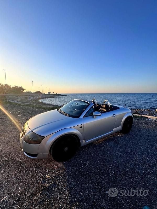 Usata Audi TT Roadster 2004 Grigio Cabrio