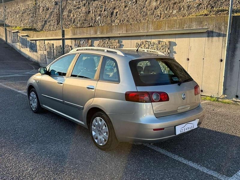 Usata Fiat Croma Active 140 CV (102 kW) 2006 Argento Berlina