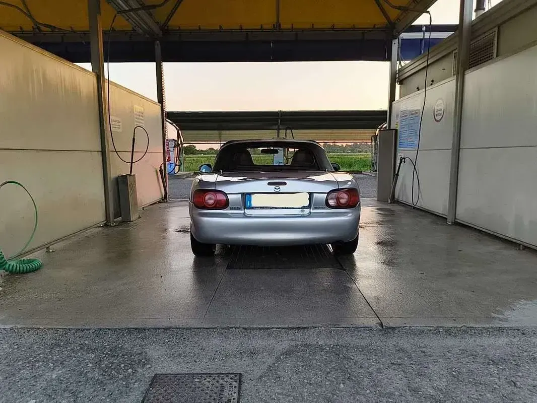 Usata Mazda MX5 110 CV (80 kW) 2001 Cabrio