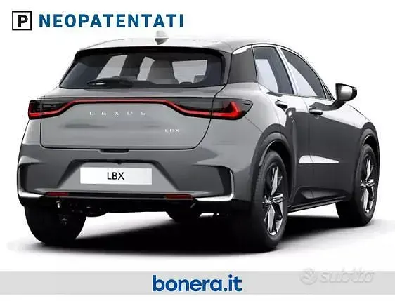 Nuova Lexus LBX 91 CV (66 kW) 2026 Grigio SUV